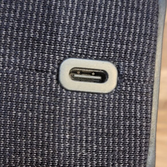 Philips S3505 Wireless Bluetooth Speaker - Picture 5 of 9